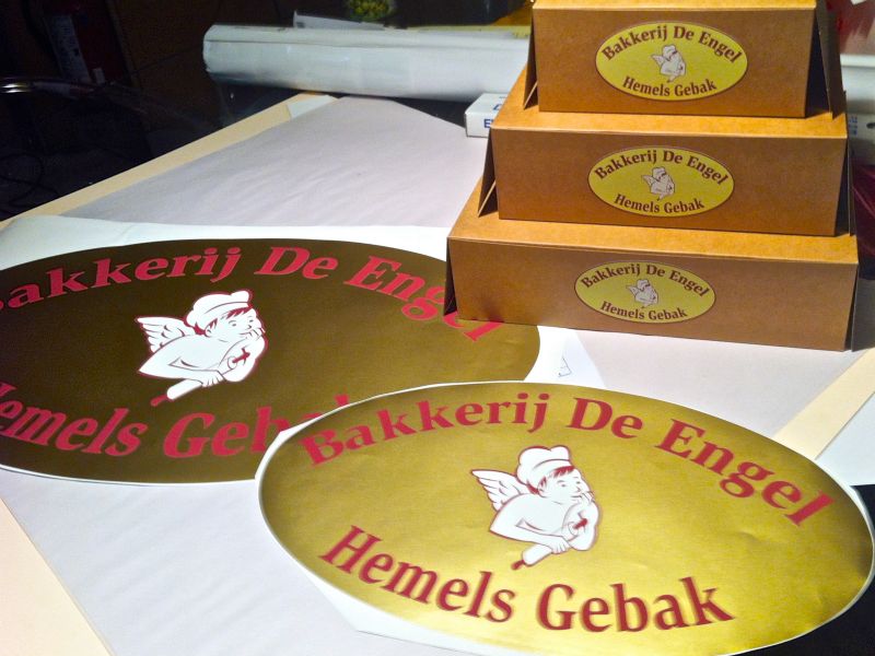 Logo-ontwerp, drukwerk en montage